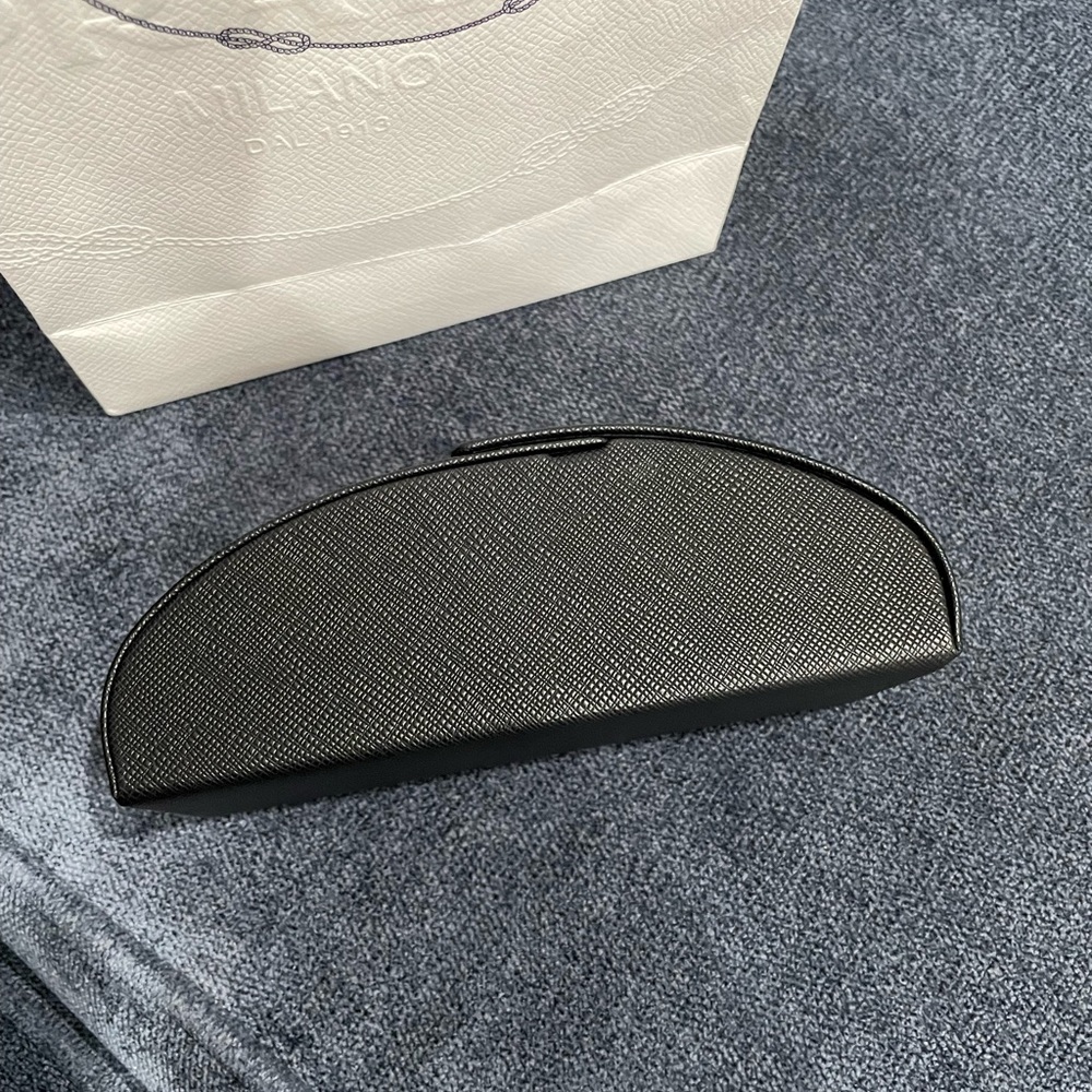 PRADA AUTHENTIC Black Polarized Sunglasses -NEW with TAGS and RECEIPT - Picture 11 of 16